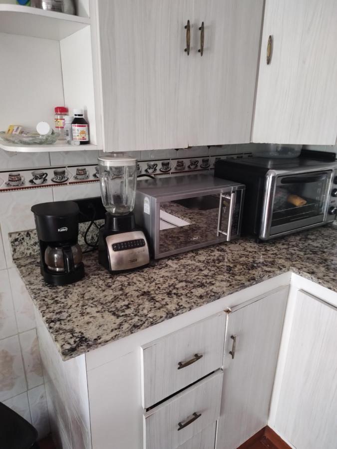 Noras Homestay Laureles Медельин Экстерьер фото