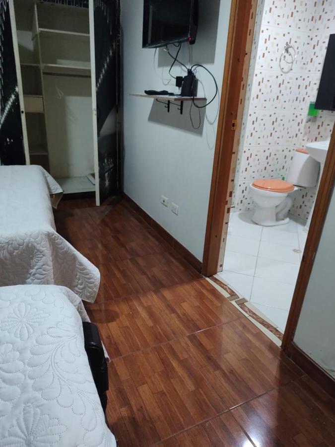 Noras Homestay Laureles Медельин Экстерьер фото