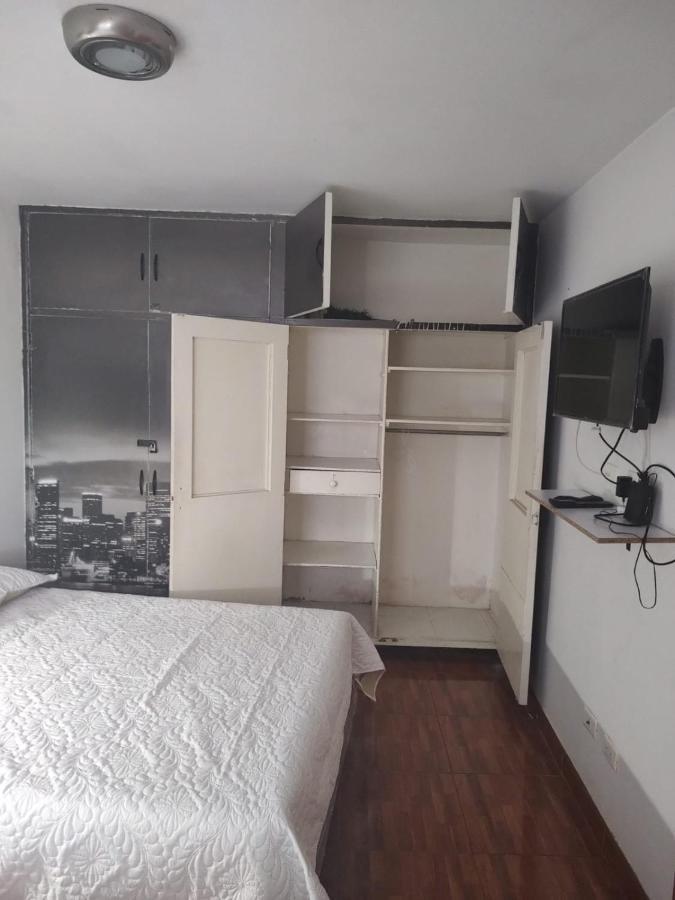 Noras Homestay Laureles Медельин Экстерьер фото