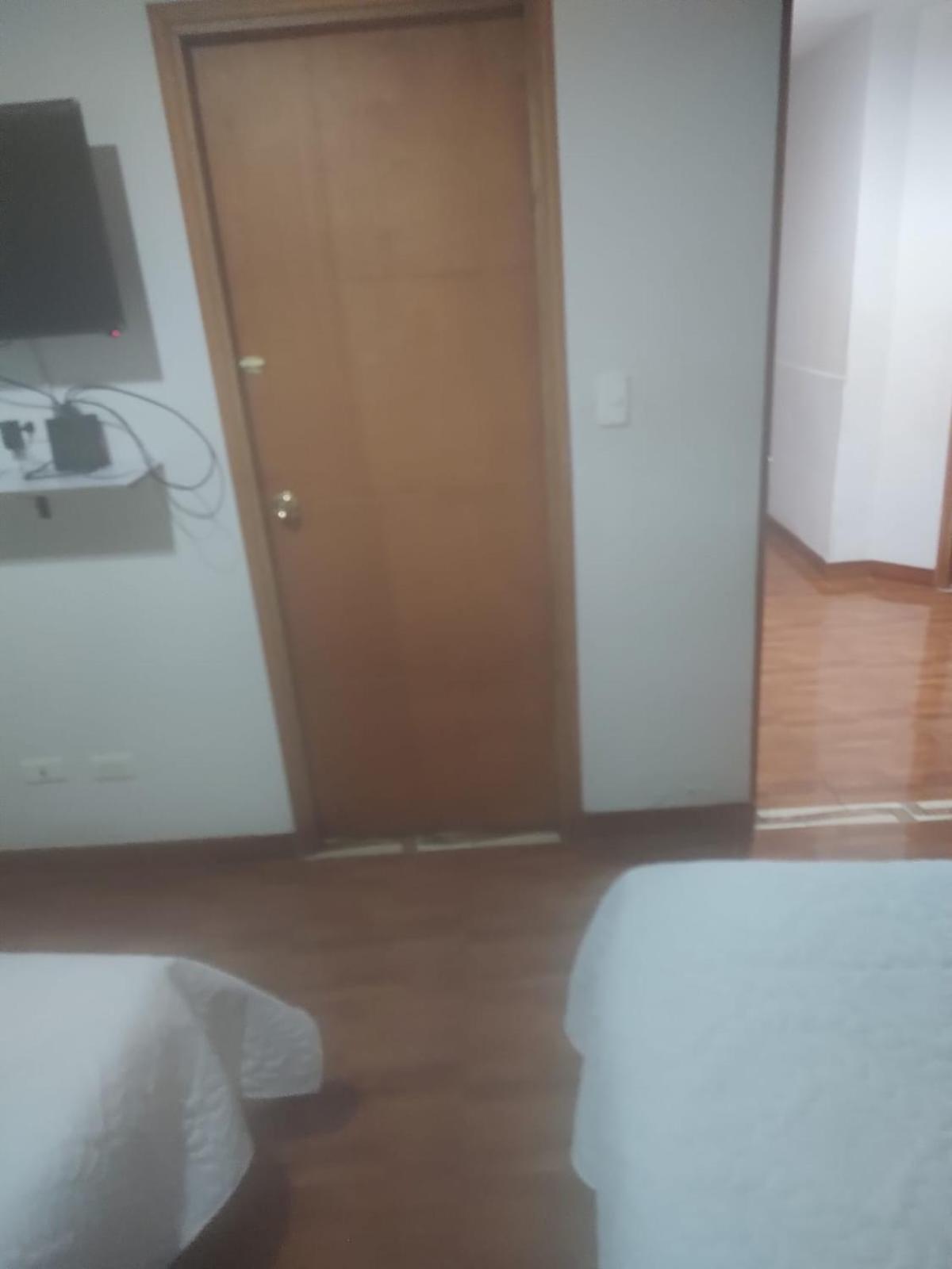Noras Homestay Laureles Медельин Экстерьер фото